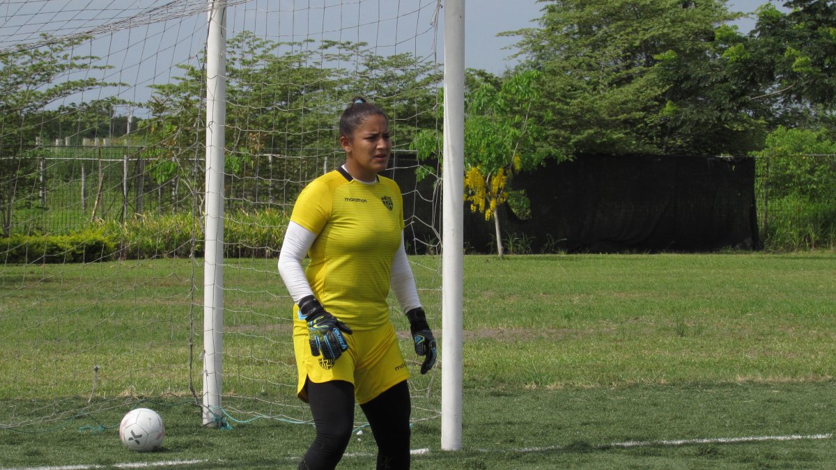 Nadia Molina espera ganarse la titularidad en el arco del conjunto amarillo.