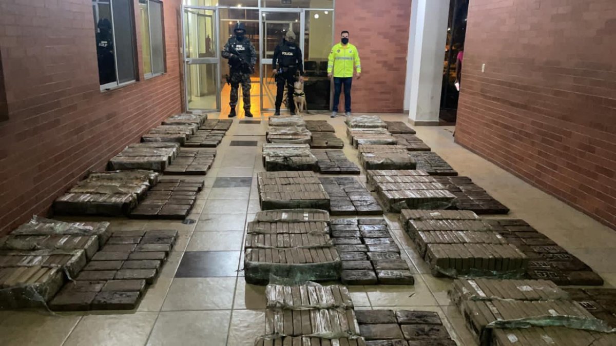 La Policía incautó droga en el Puerto Marítimo de Guayaquil.