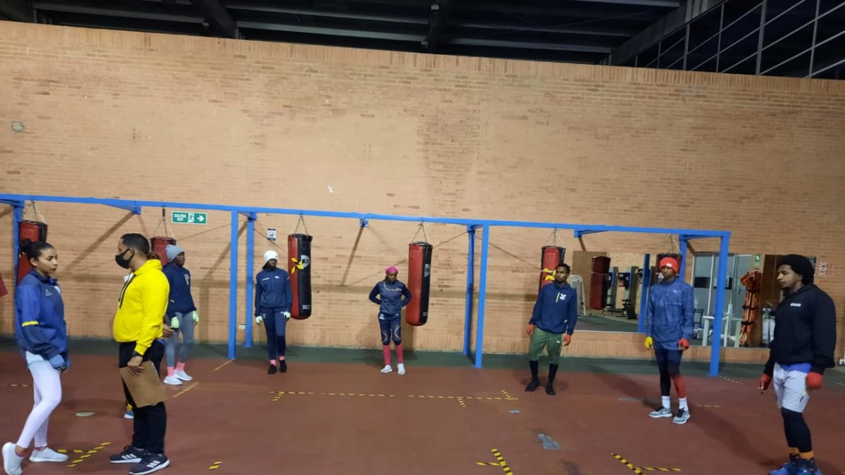Preliminar. La selección de 13 pugilistas en pleno trabaja en un centro de Bogotá.