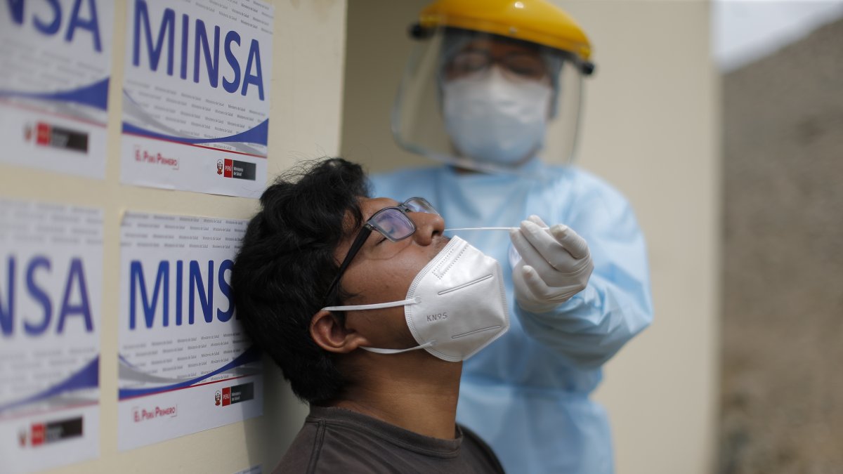 En Perú hay actualmente 1.590.209 casos de coronavirus.