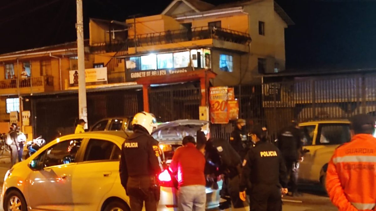 Agentes de la Policía Nacional en uno de los operativos que se están realizando para reducir la inseguridad y venta de droga.