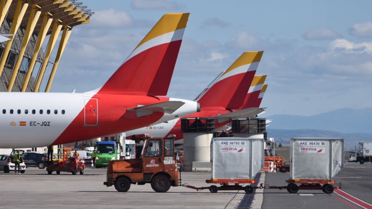 Las aerolíneas ofertan un 65% menos de asientos a España entre marzo y mayo
