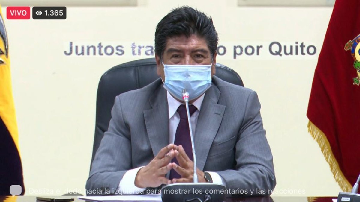 Jorge Yunda clausuró la sesión y dejó el recinto