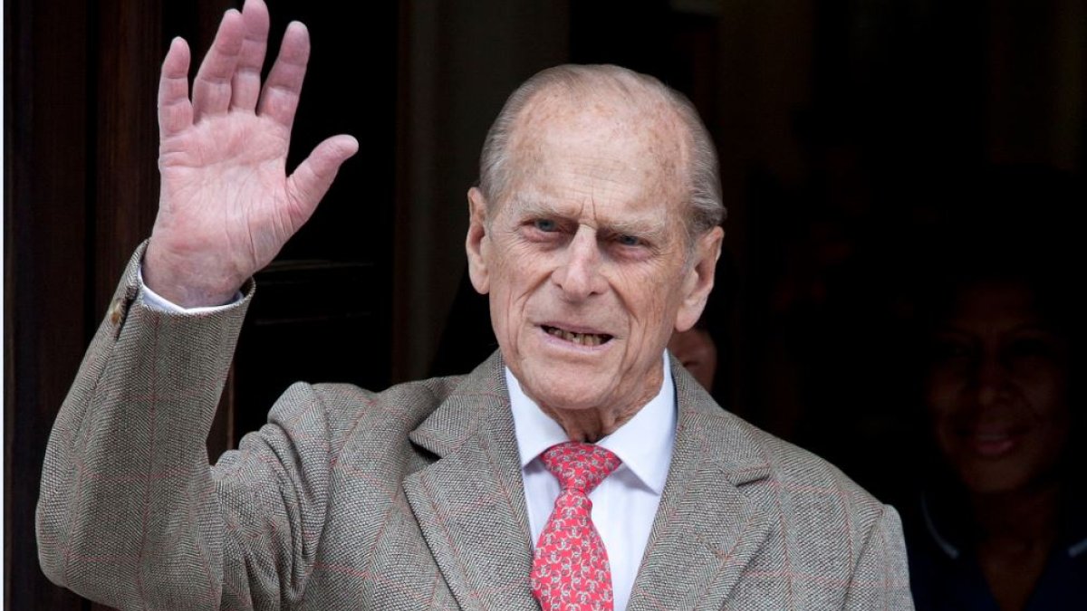 El martes 16 de febrero, por precaución, el duque fue ingresado al hospital King Edward VII en Londres. Luego fue sometido a una cirugía de corazón y dado de alta el 16 de marzo.