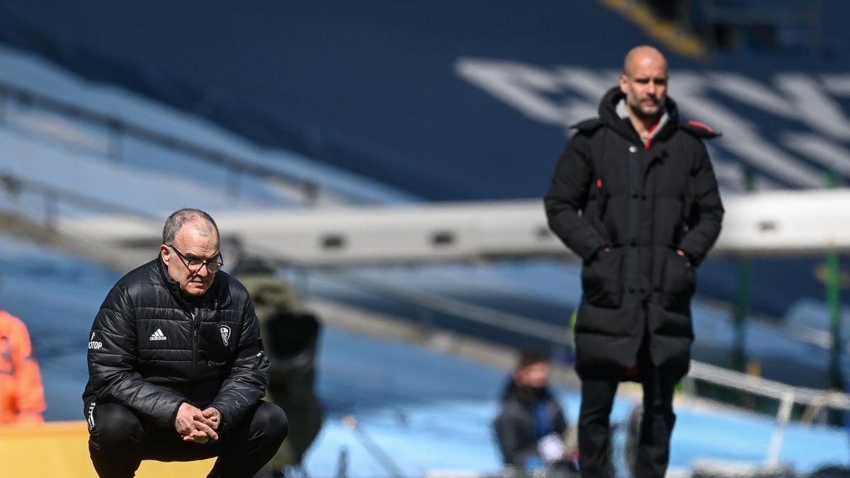 Marcelo Bielsa (i) ganó el duelo directo ante Pep Guardiola (d), a quien elogió en la previa del duelo.