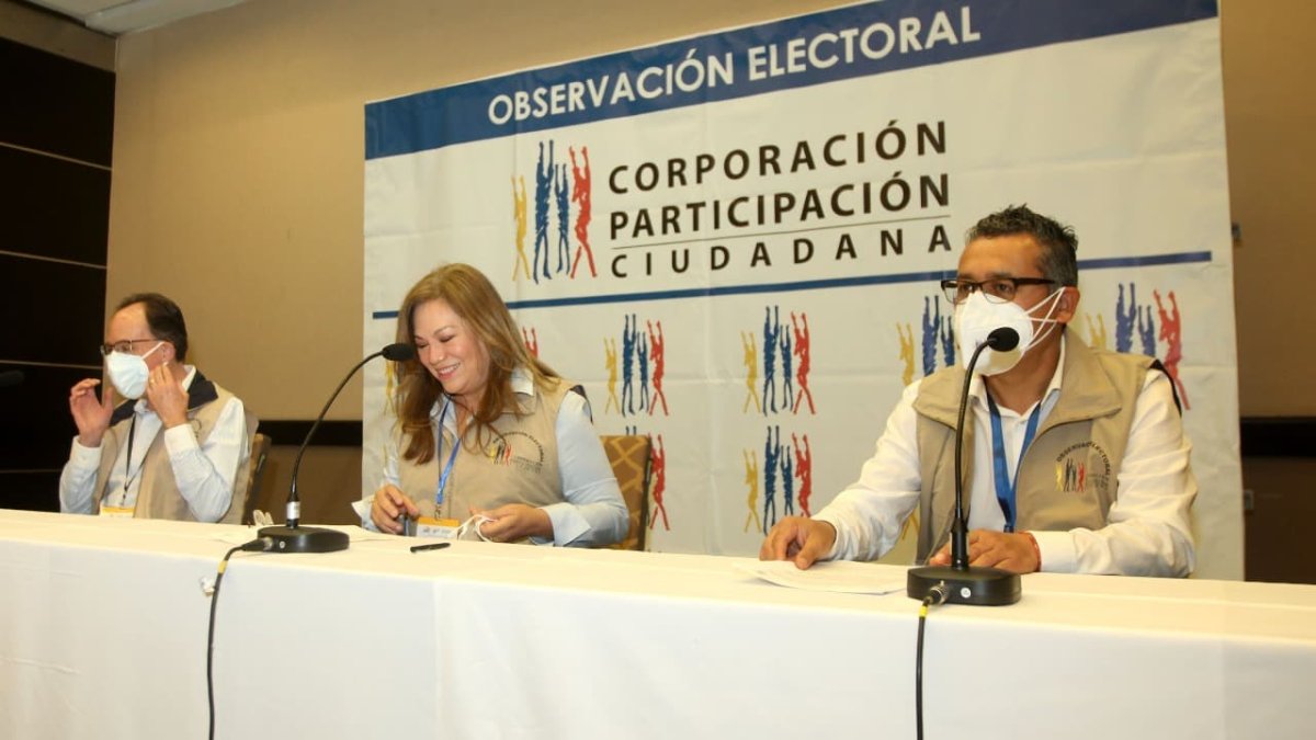 La entidad observa el proceso electoral a través de reportes de 505 voluntarios en ocho ciudades.