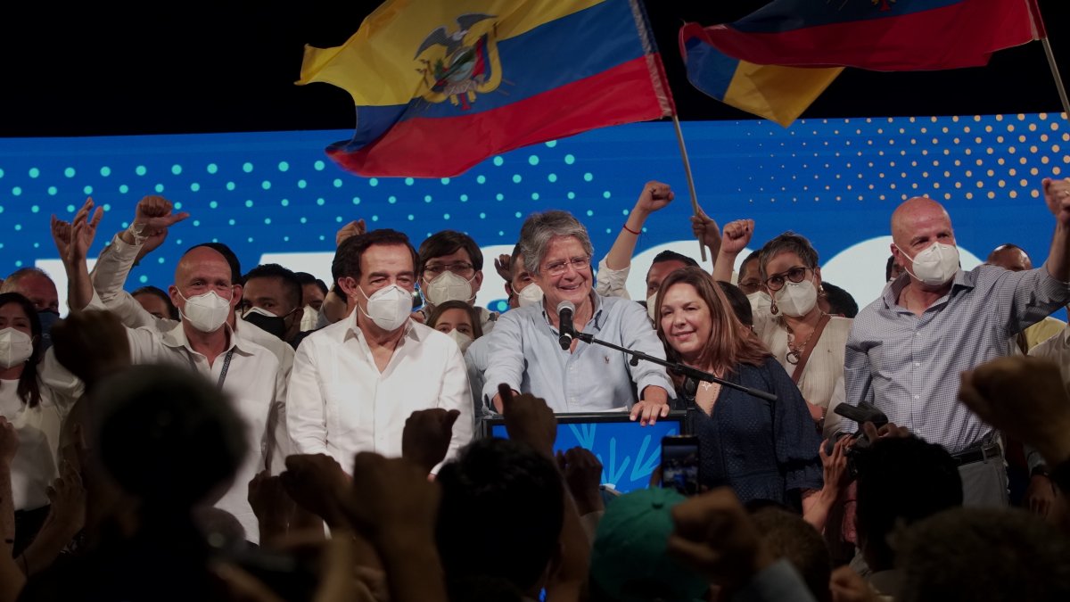 Guillermo Lasso celebró junto a sus simpatizantes el 11 de abril pasado, luego de conocer los primeros resultados emitidos por el CNE