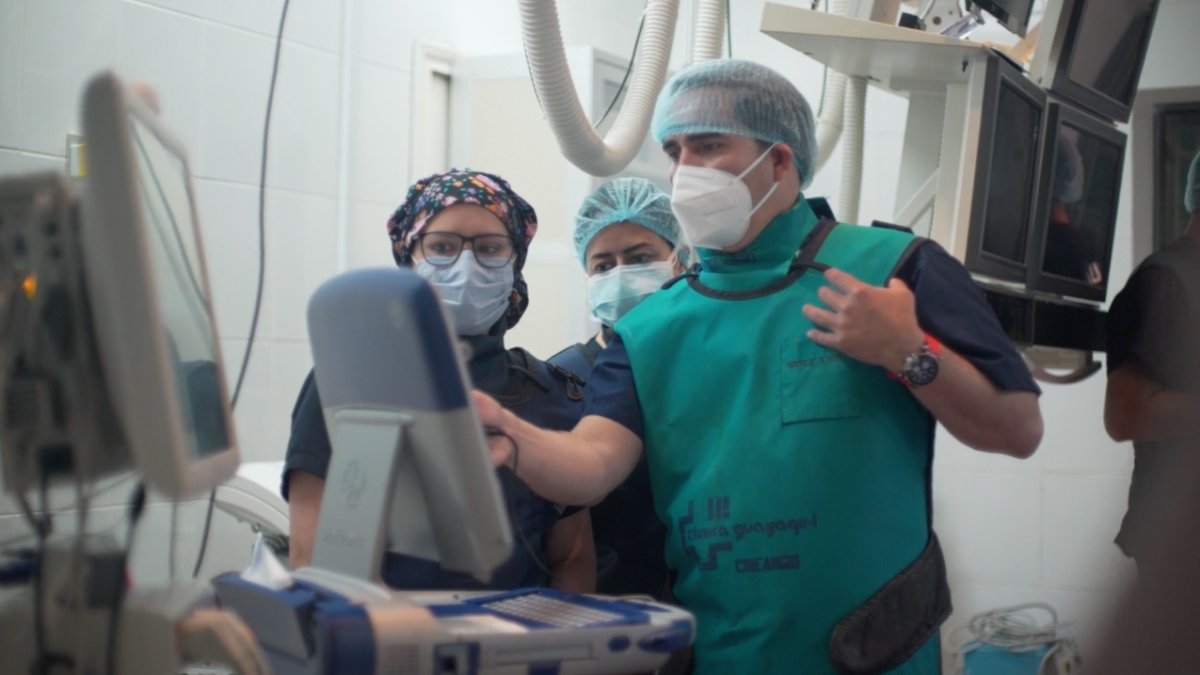 Guayaquil. Los doctores que colocaron el marcapaso sin cables.