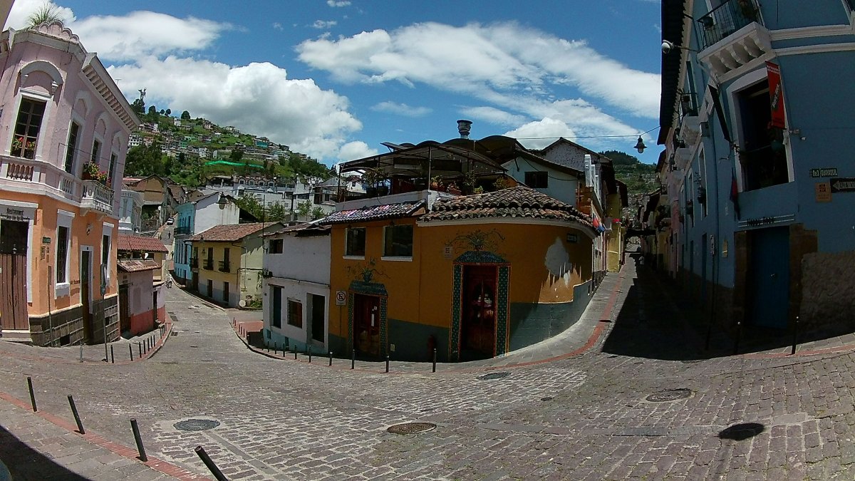 Desolación. Restaurantes, cafés y talleres de artesanos conformaban el barrio. Ahora están desocupados.