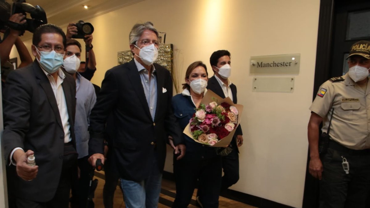 El presidente electo, Guillermo Lasso, ha dado algunos detalles de sus políticas en los últimos días.