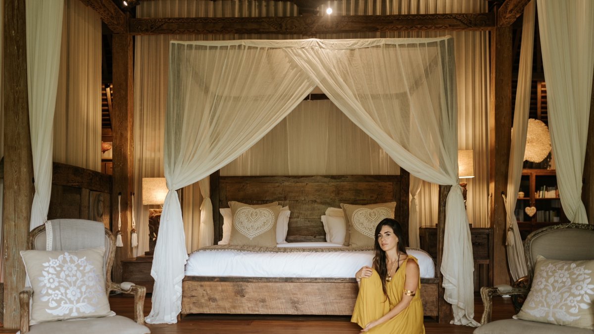 El bambú ha sido el elemento básico, con el cual ha logrado construir casas de lujo.