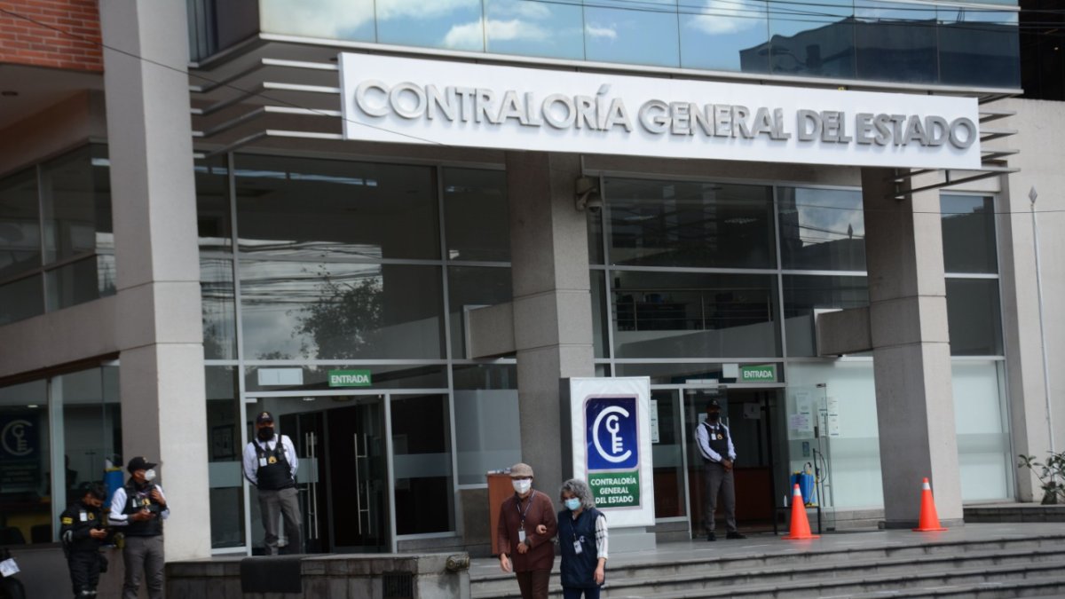 Edificio. Desde el pasado 13 de mayo, el contralor Pablo Celi se encuentra detenido en la cárcel 4 y el organismo  organismo de control es objeto de cuestionamientos