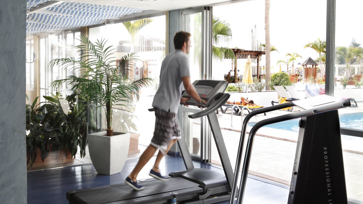 Los negocios como gimnasios con los afectados colaterales de las importaciones.