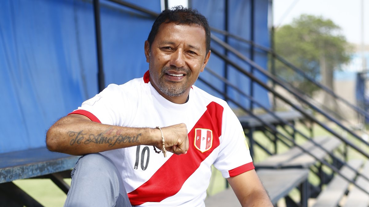Roberto Palacios fue campeón con Liga de Quito y 128 veces seleccionado por Perú.