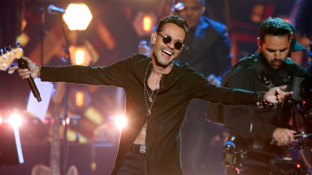 Marc Anthony tiene 52 años.