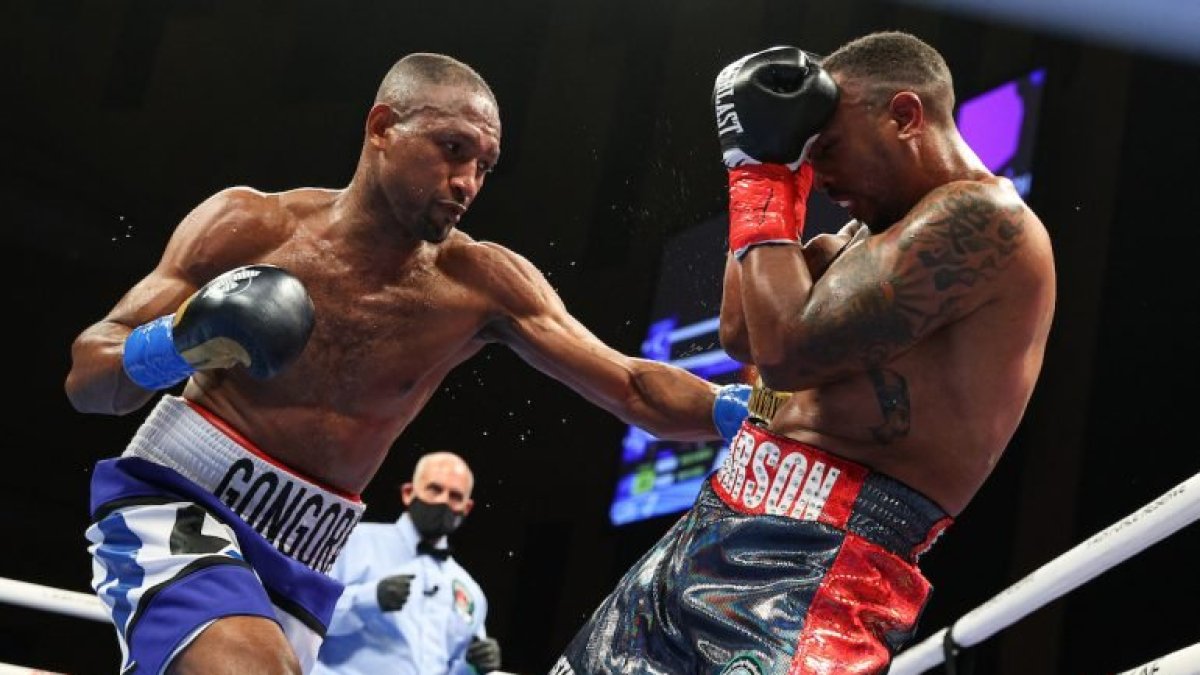 Carlos Góngora (i), boxeador tricolor, mostró contundencia con sus golpes y estilo ante su rival estadounidense.