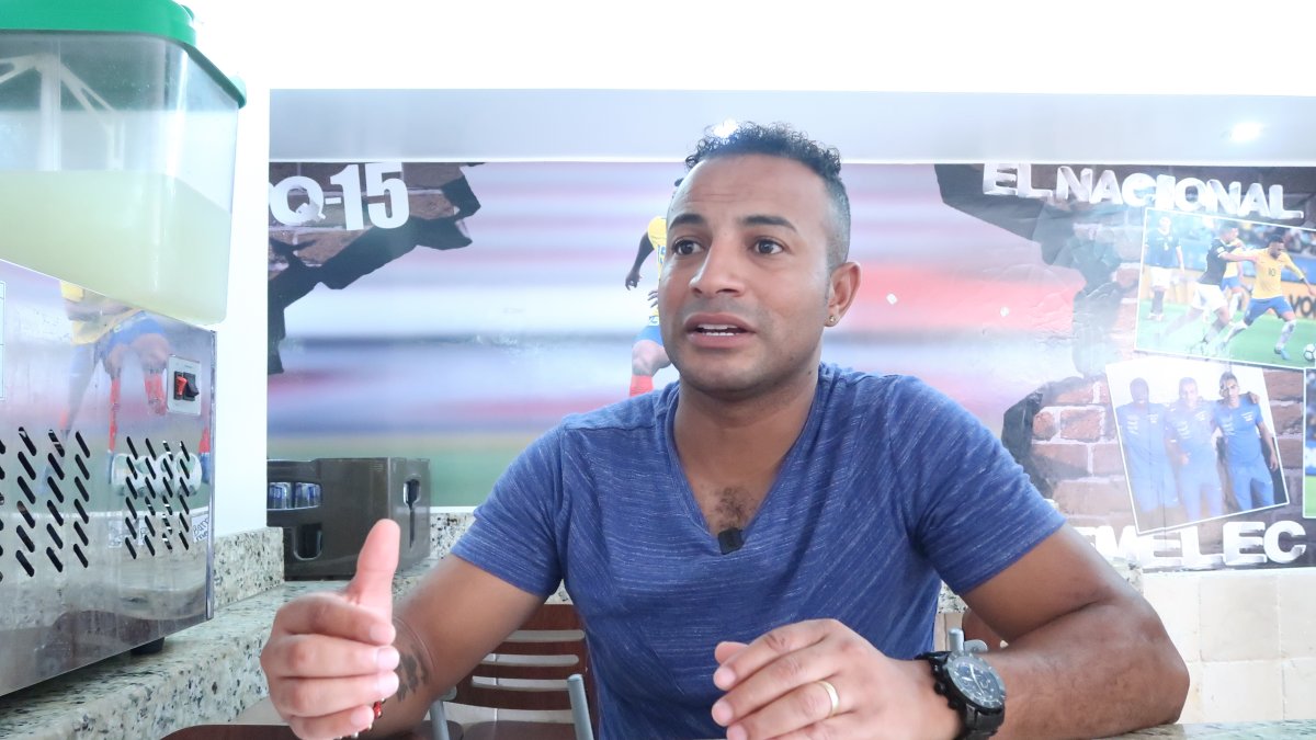 Pedro Quiñónez, experimentado volante, se lamenta de las acusaciones que lo dejaron sin jugar un Mundial.