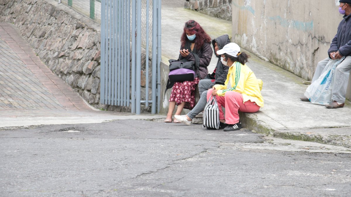 El índice de mujeres en situación de calle es menor que el de hombres, pero ellas se enfrentan a un mayor riesgo por violencia y de fallecer de enfermedades  no tratadas.
