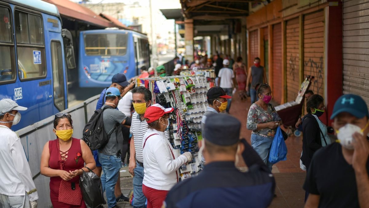 La incidencia semanal de pacientes con COVID-19 confirmados es de 3,6 por cada 10.000 habitantes, durante la semana 15 de 2021.