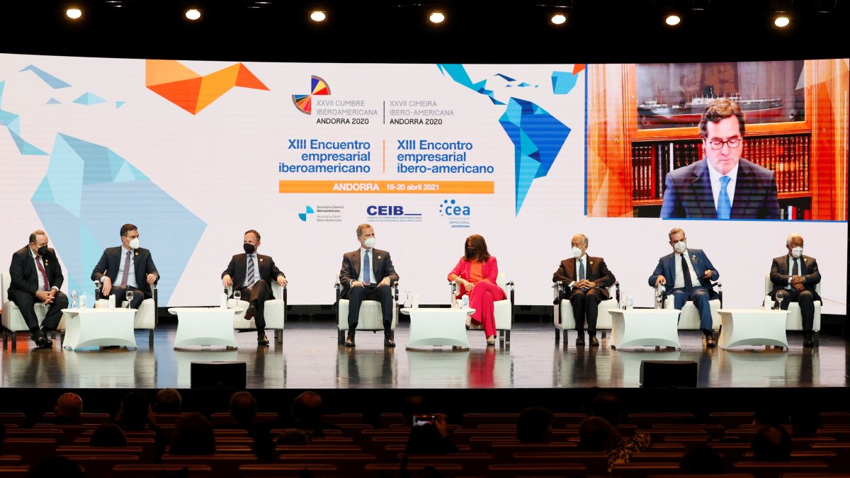 El rey Felipe VI y la secretaria general iberoamericana, Rebeca Grynspan presiden el XIII Encuentro Empresarial Iberoamericano.