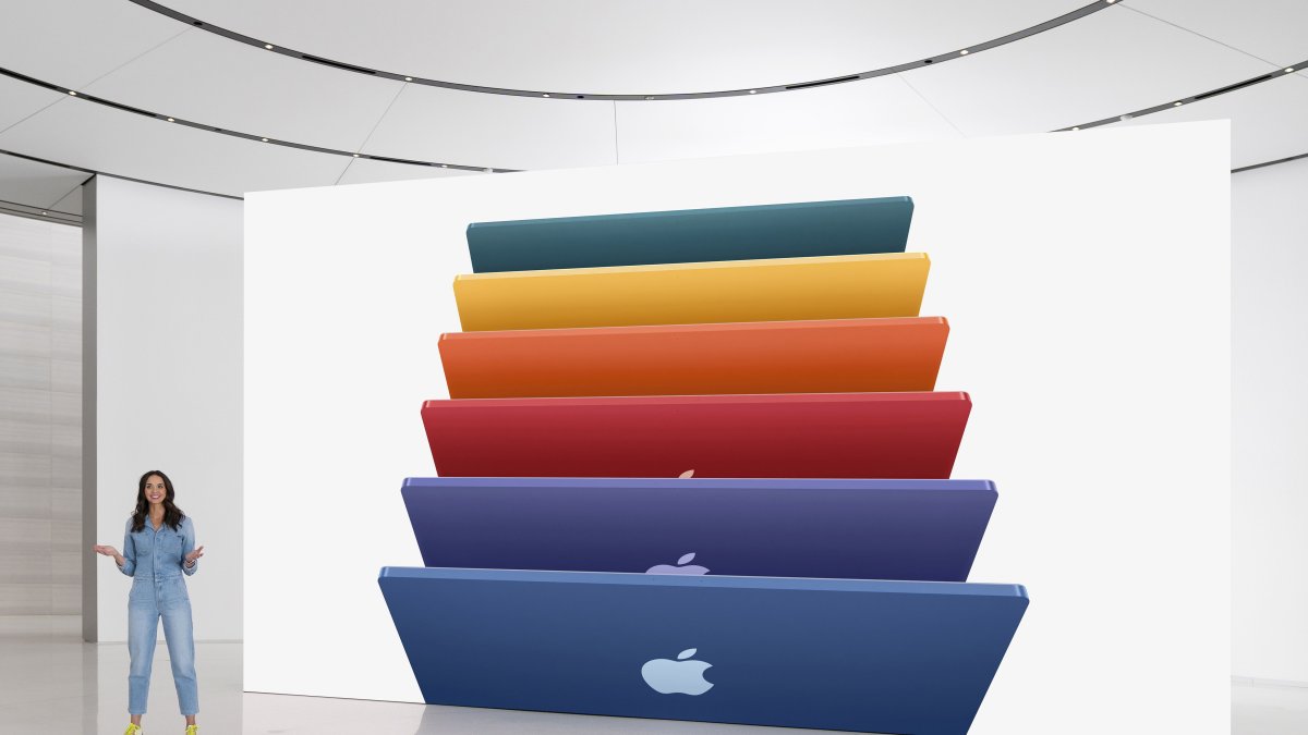 Apple muestra la línea completamente nueva de iMac con una variedad de colores vibrantes durante un evento especial en Apple Park en Cupertino.