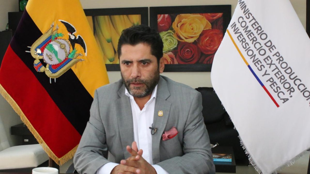 El ministro de Producción y Comercio Exterior, Iván Ontaneda, presentó la propuesta, en conjunto con otros secretarios de Estado.