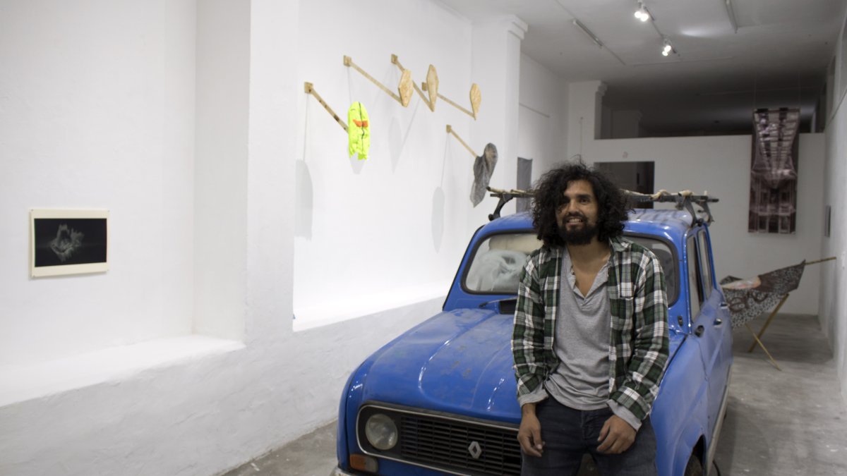 Las obras interdisciplinarias de Arroyo se exhiben hasta el 8 de mayo.