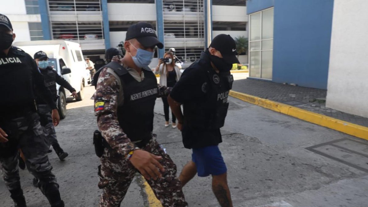 Los presuntos involucrados en el asesinato del presentador acudieron al Cuartel Modelo para rendir su versión.