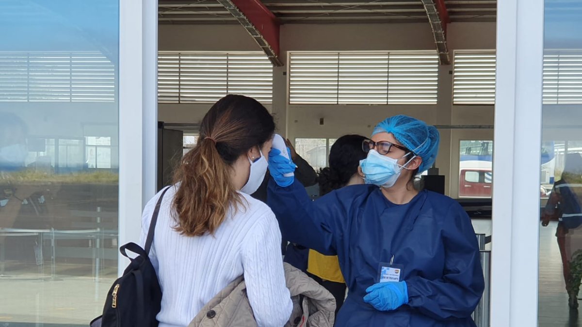 El control sanitario en los aeropuertos es parte de lo que vive el país con el coronavirus.