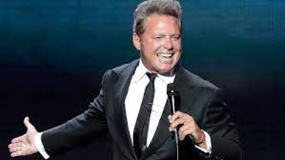 Tras es el estreno de la nueva temporada de su serie, Luis Miguel ha vuelto a ser noticia.