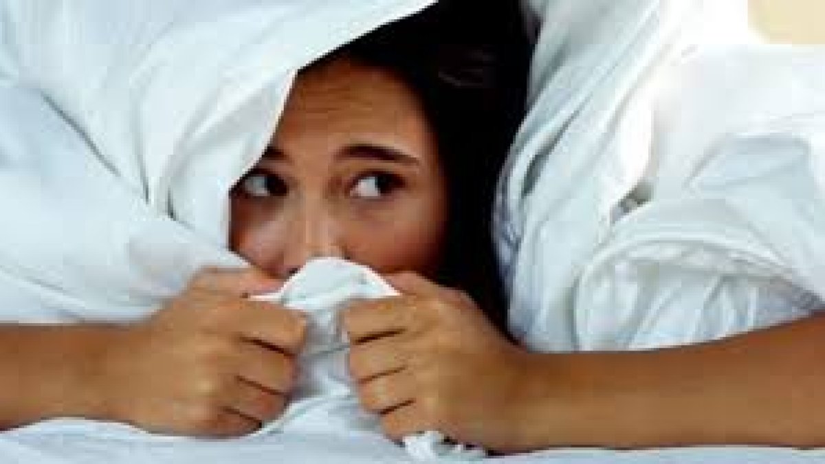 Temores como el salir a la calle, a la gente, incluso el miedo a la vida se han exacerbado con la pandemia, según los expertos.