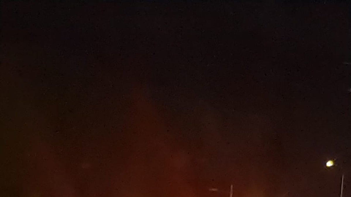 Tráfico. En las calles y avenidas de la capital se registró largas columnas de vehículos con ciudadanos que querían llegar a sus casas.