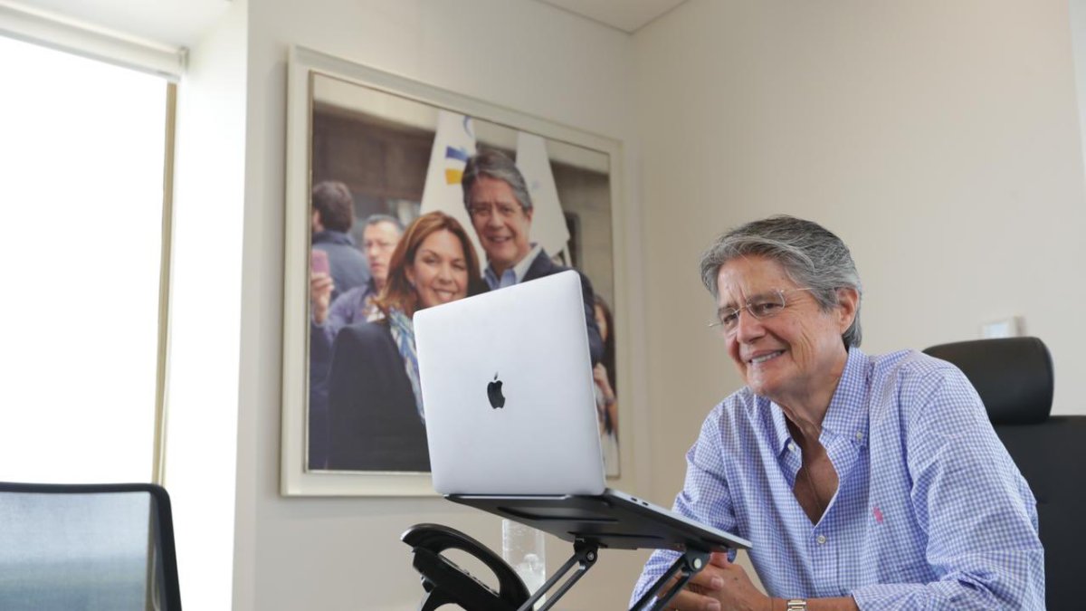 El presidente electo mantuvo el pasado viernes varias reuniones en su oficina de Guayaquil.