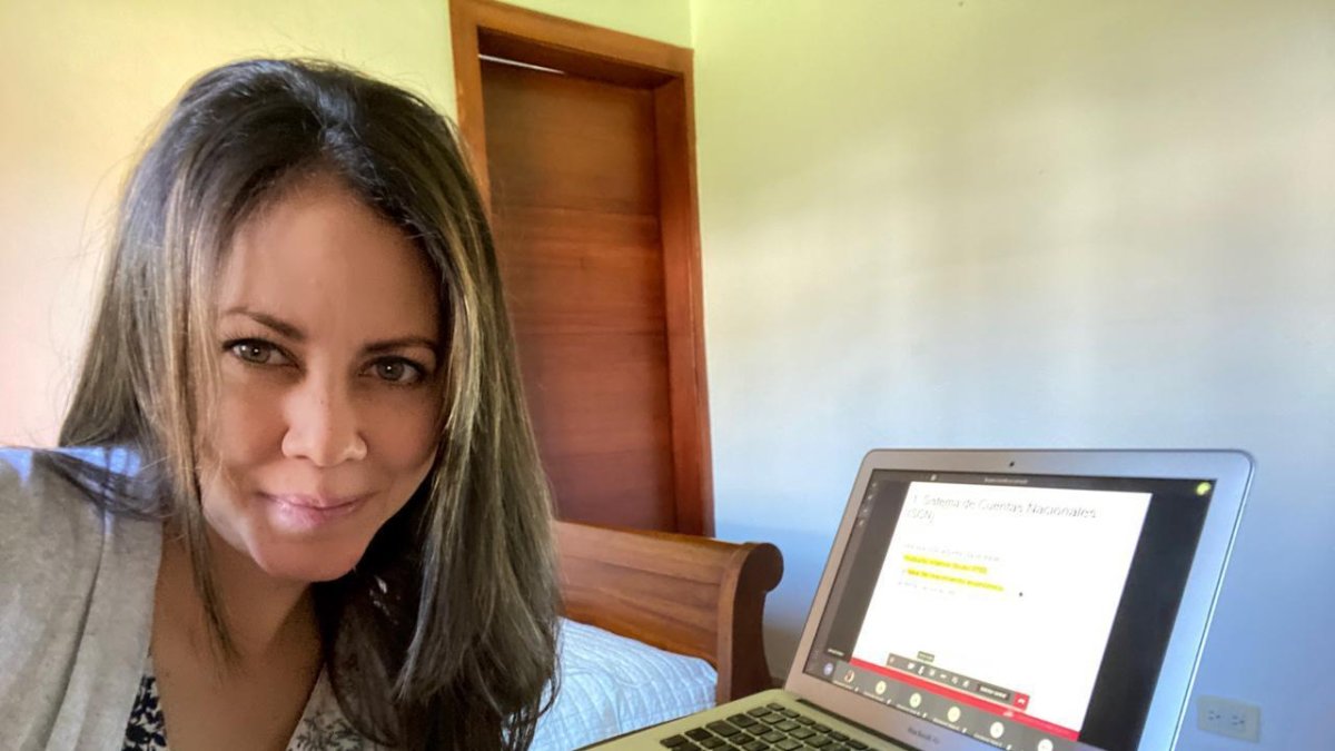 Denisse es comunicadora de Ecuavisa.