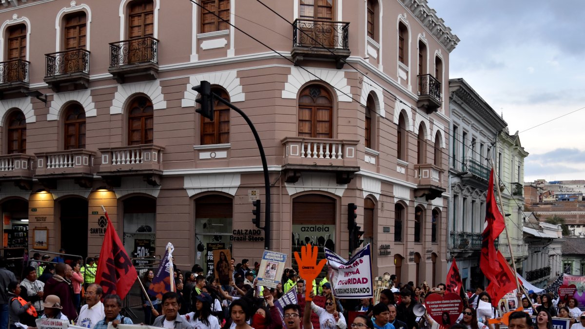Las familias de las personas desaparecidas, en una de las movilizaciones para exigir acciones a las autoridades.