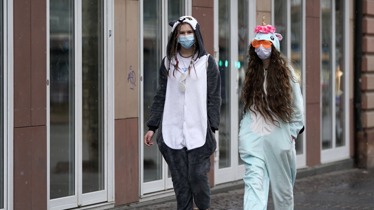 Joe Biden cumplió hace unos días con su promesa de inocular 200 millones de dosis durante sus primeros 100 días de gobierno.