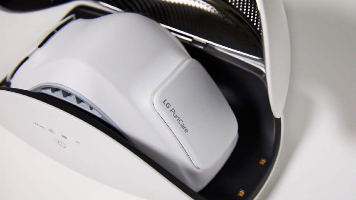 Esta mascarilla lleva filtros HEPA incorporados y dos ventiladores con una batería que dura hasta 8 horas.