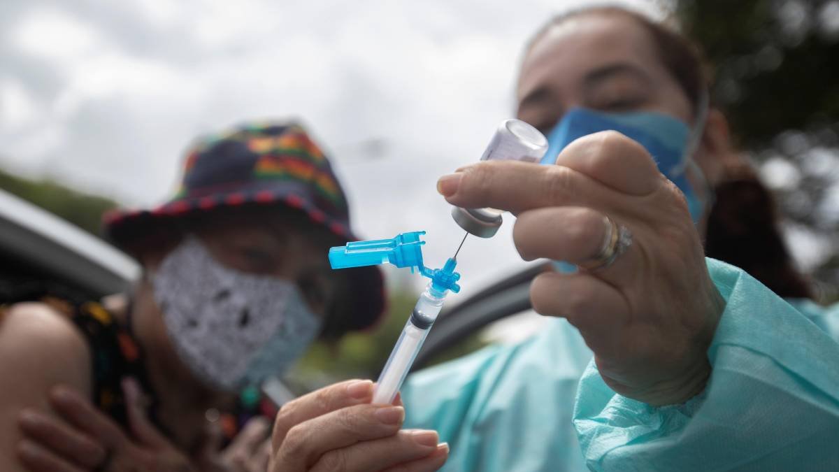 La investigación, encabezada por la Universidad de Copenhague sugiere, según el modelo epidemiológico empleado, que es probable que la variante P.1 sea además 