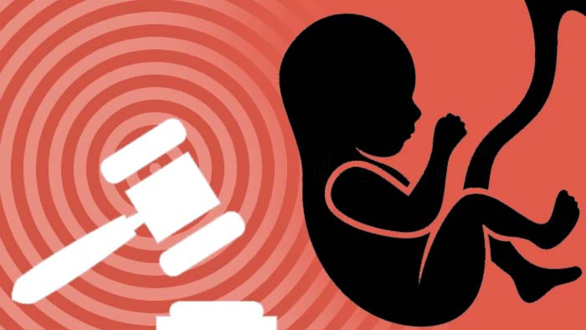 7 niñas ecuatorianas de entre 10 y 14 años, dan a luz cada día como consecuencia de un embarazo forzado, producto de una violación.