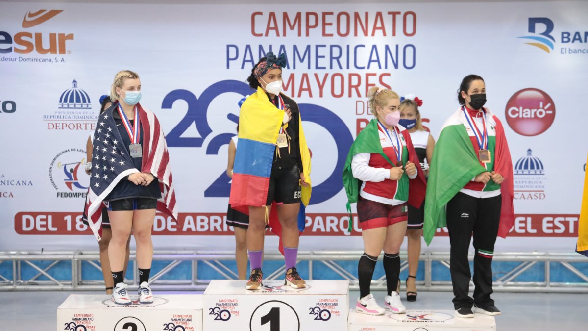 Tricampeona. Dajomes barrió con las medallas en los 76 kilogramos: oro en arranque (115 kilos), envión (135 kg) y total (250 kg).