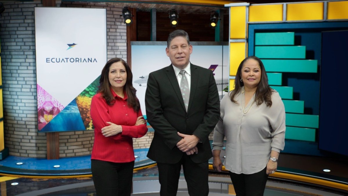 Capitán Raquel Sviercovich González, Jefe de Pilotos; Eduardo Delgado M., CEO/President Ecuatoriana Airlines y María Fernanda Intriago, vicepresidenta Comercial.