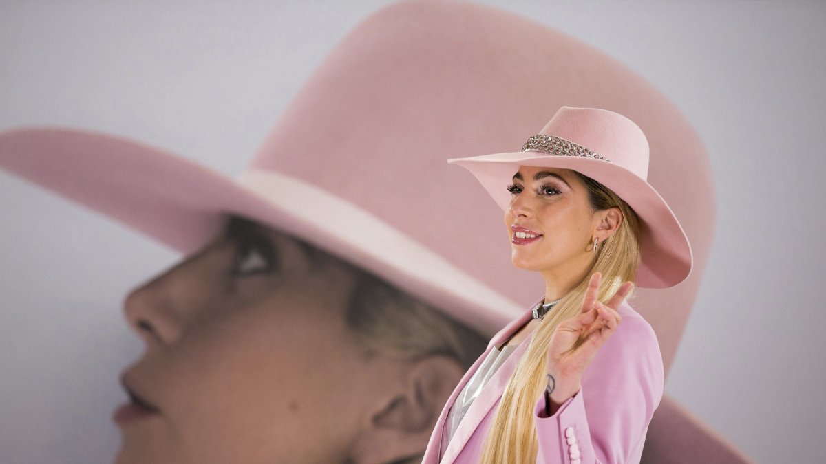 En la imagen un registro de la cantante estadounidense Lady Gaga, quien ofreció medio millón de dólares a los ladrones por recuperar a sus perros.