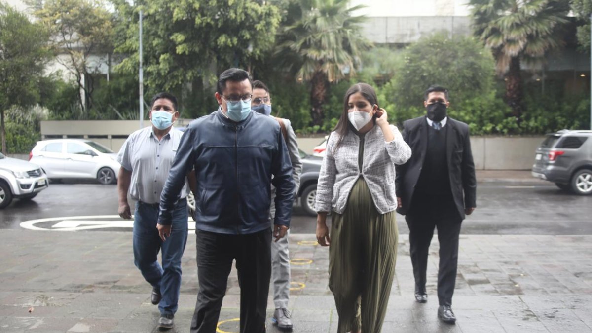 Denuncia. La presidenta del Consejo de Participación Ciudadana Sofía Almeida estuvo la mañana de este lunes 3 de mayo en la Fiscalía.