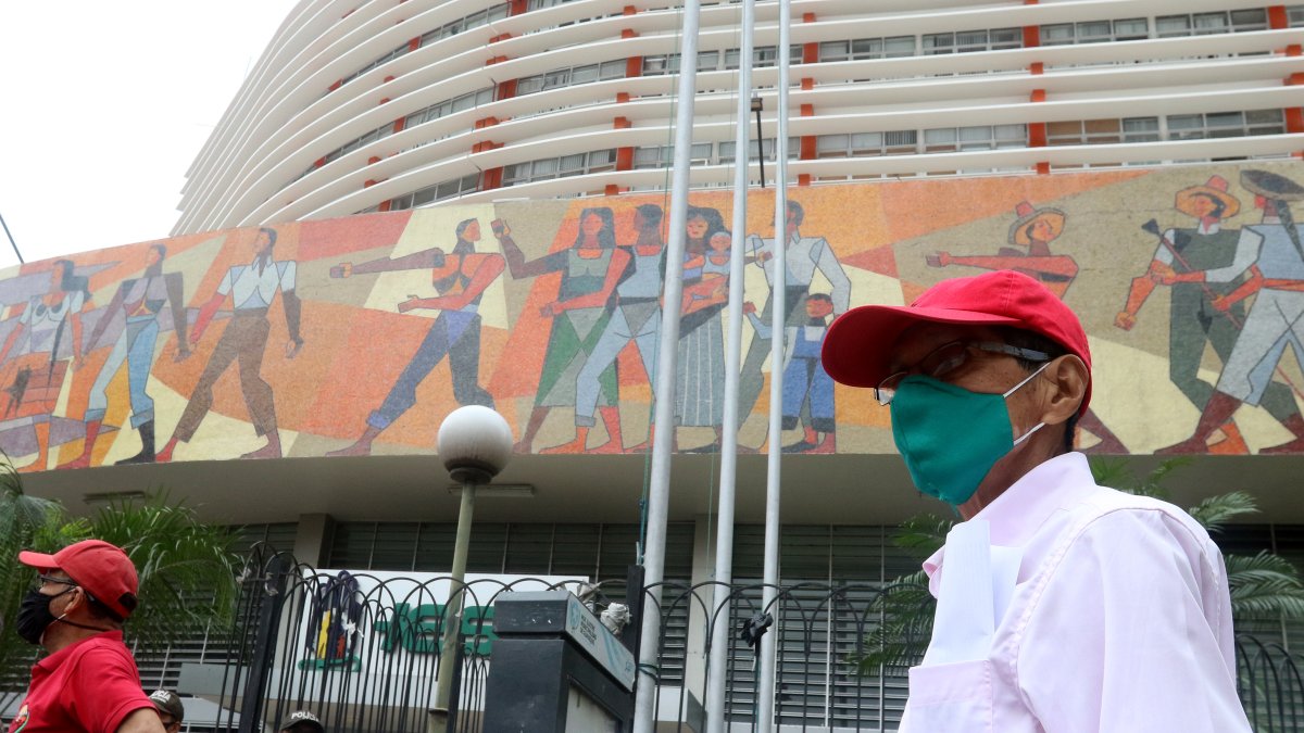 El banco del IESS busca asegurar mejores ganancias para sus inversiones.