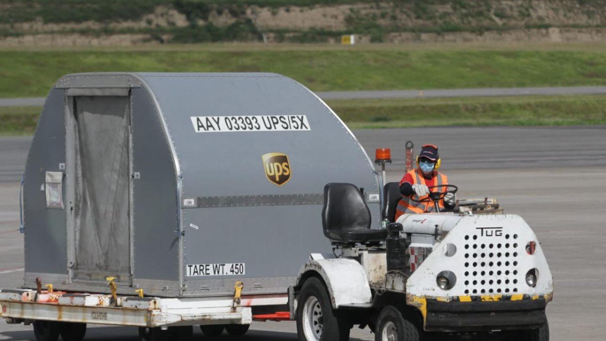 Cargamento. Nuevas dosis de vacuna Pfizer llegaron al país este martes 4 de mayo.