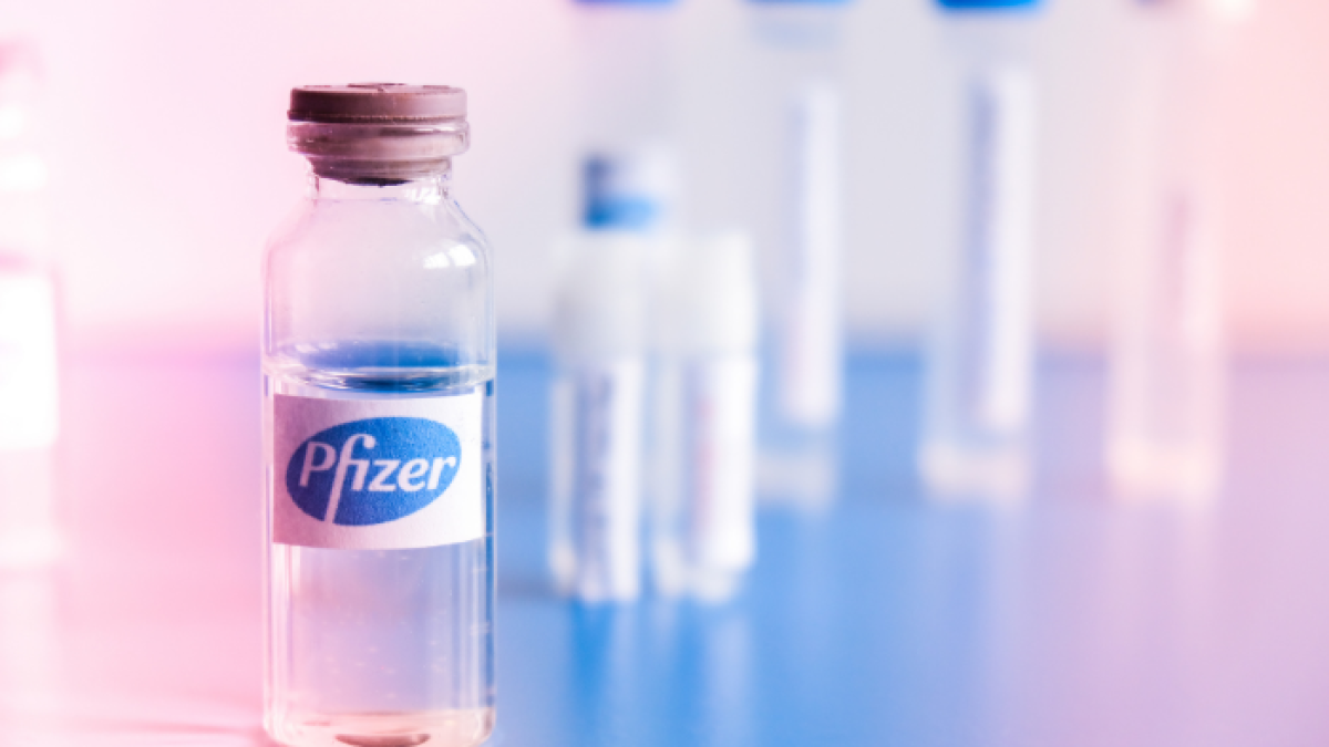 Moreno prometió vacunar a dos millones de personas hasta la transmisión del mando.