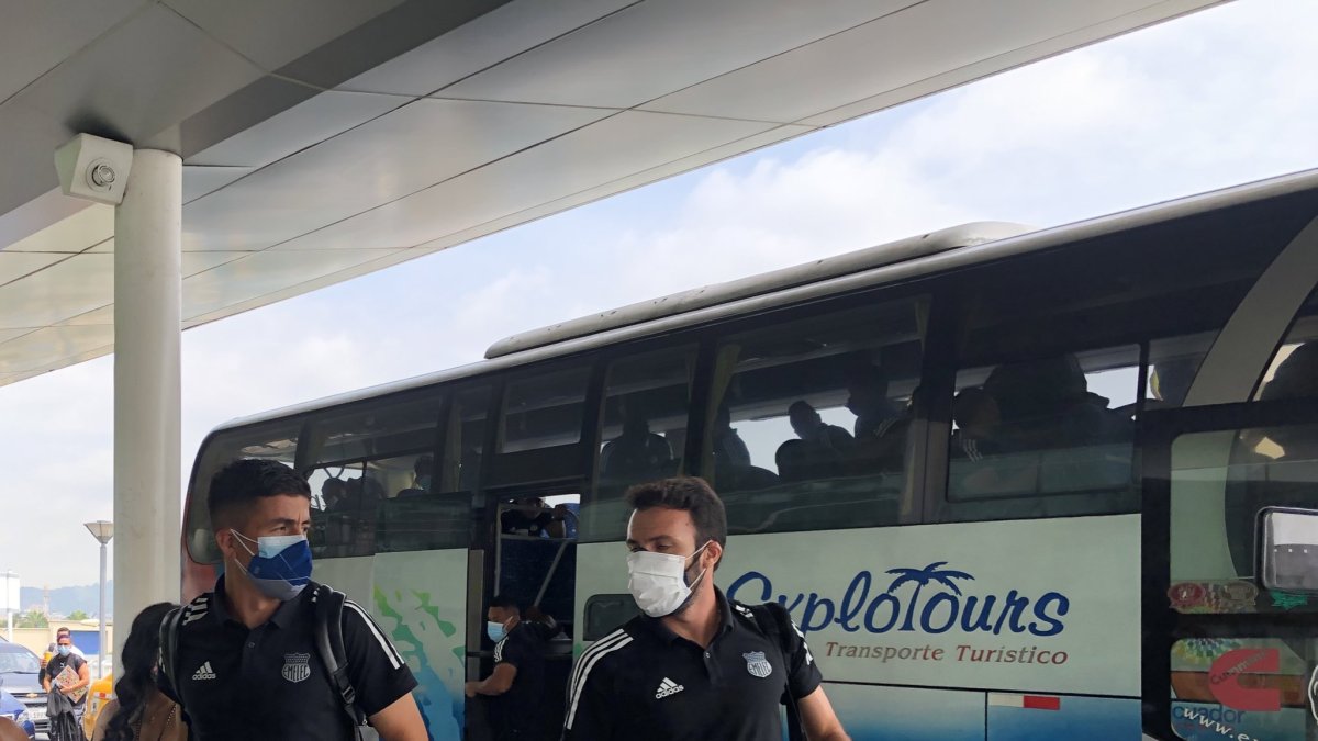 El Bombillo viajó el pasado lunes a Colombia, pero el partido se disputará en Lima.