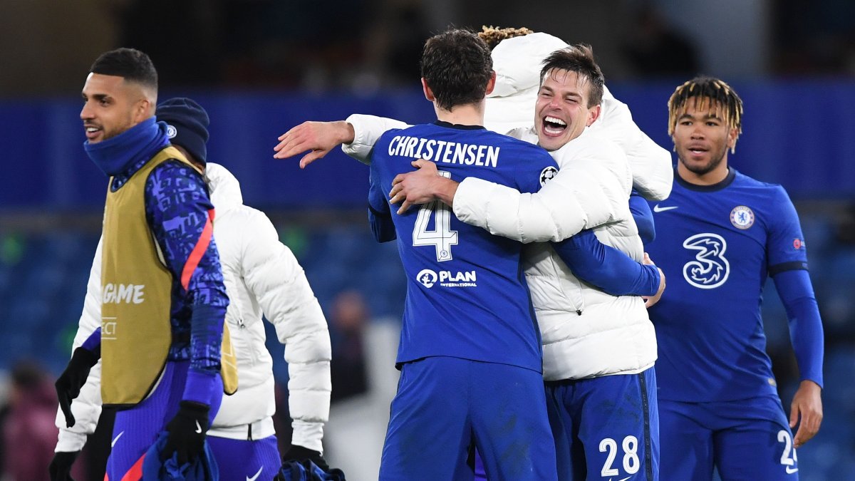 Los jugadores de Chelsea festejan tras conseguir la clasificación a la final de la Champions League.
