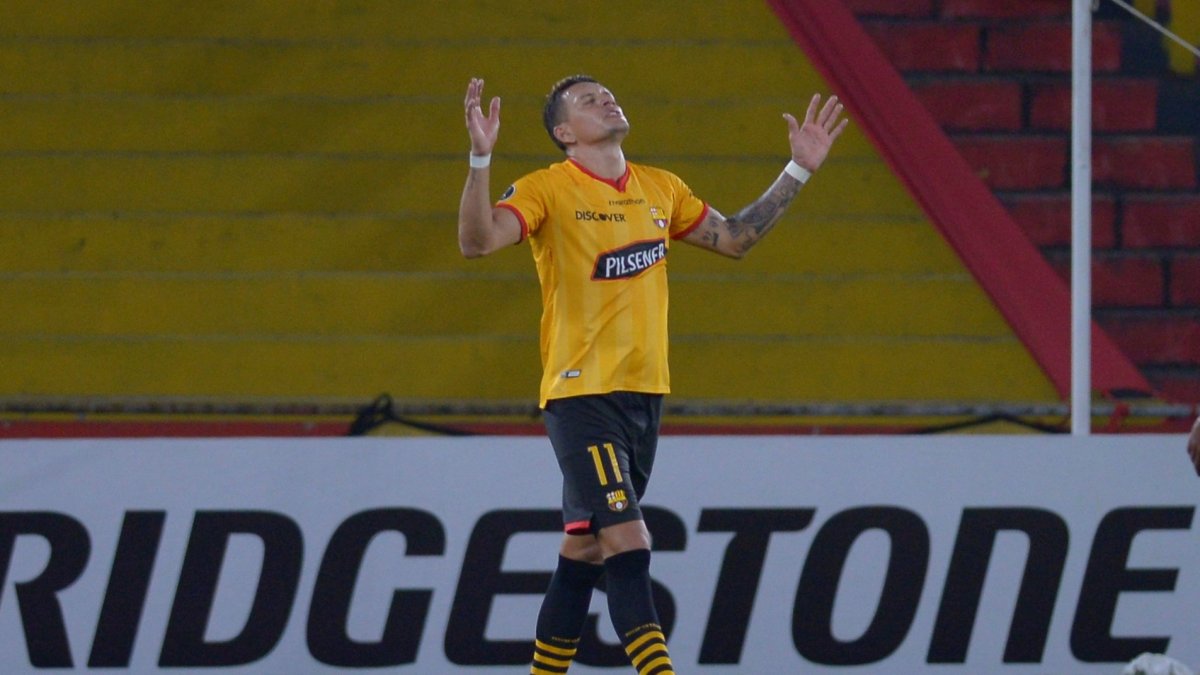 Carlos Garcés suma tres goles en igual número de partidos con Barcelona en la Libertadores.