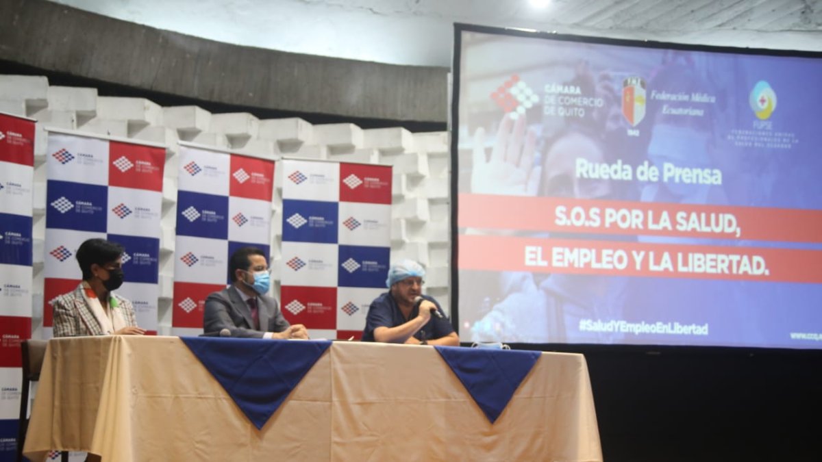 Este 6 de mayo de 2021 médicos y empresarios realizaron una rueda de prensa para sugerir medidas ante la COVID-19.